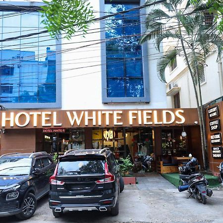 Hotel White Fields Hitec City, Хайдарабад Экстерьер фото