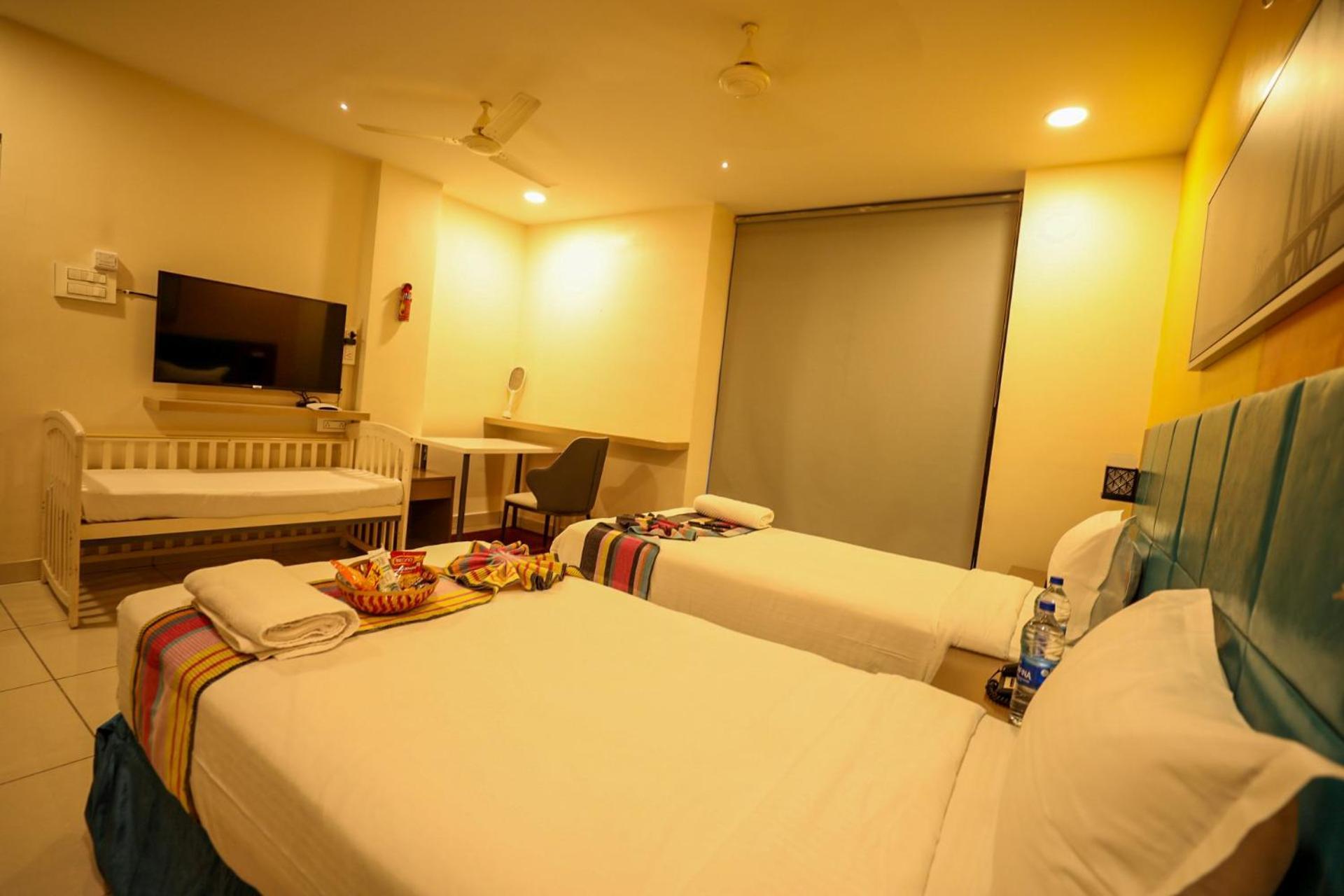 Hotel White Fields Hitec City, Хайдарабад Экстерьер фото